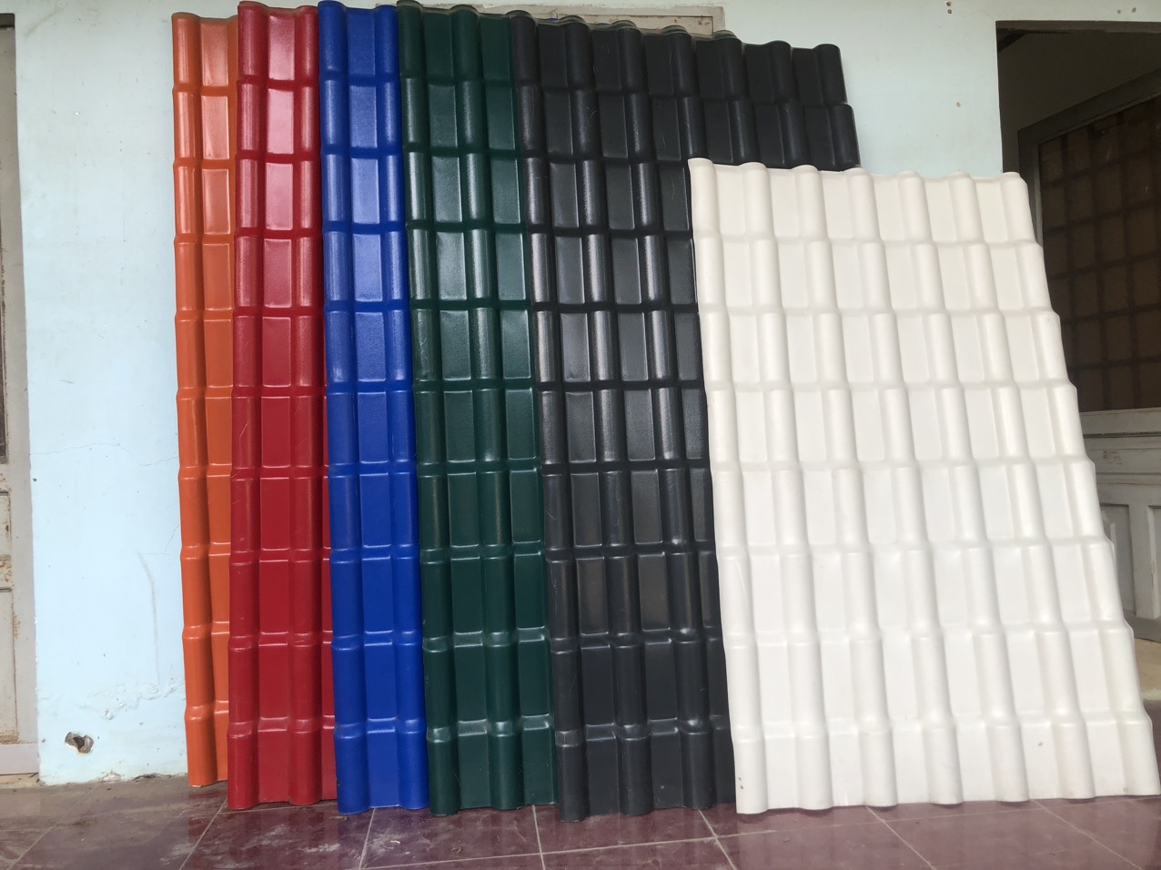 Tôn giả Ngói PVC